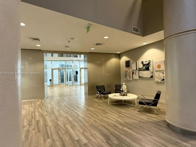 Apartment for sale  Unit #2707 - photo 6239370