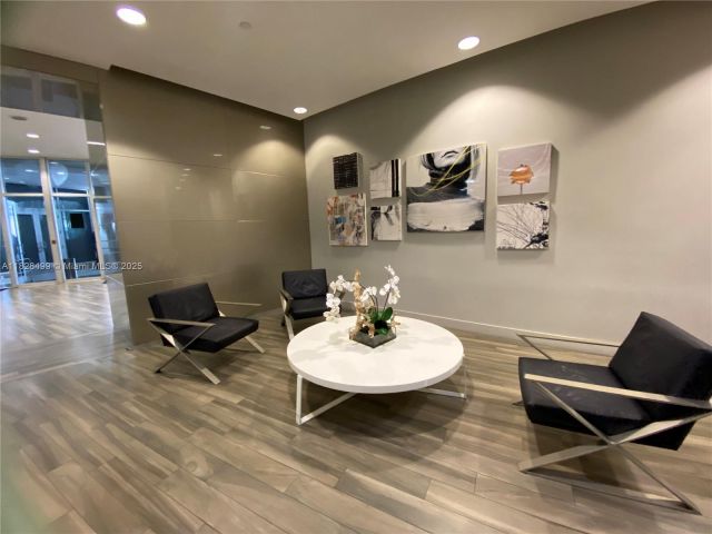 Apartment for sale  Unit #2707 - photo 6239373