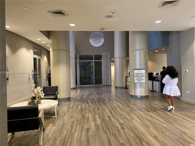 Apartment for sale  Unit #2707 - photo 6239375