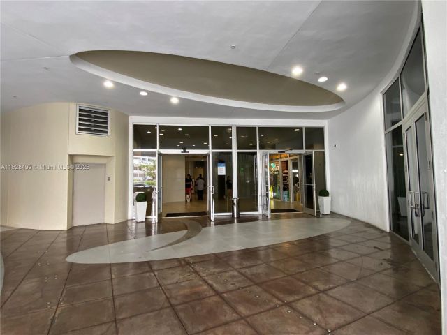 Apartment for sale  Unit #2707 - photo 6239376