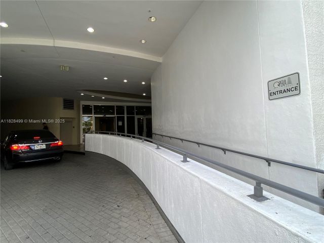 Apartment for sale  Unit #2707 - photo 6239377