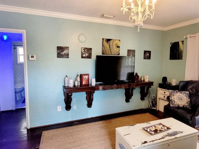 Home for sale at 100 NE 5th Street - photo 6204200