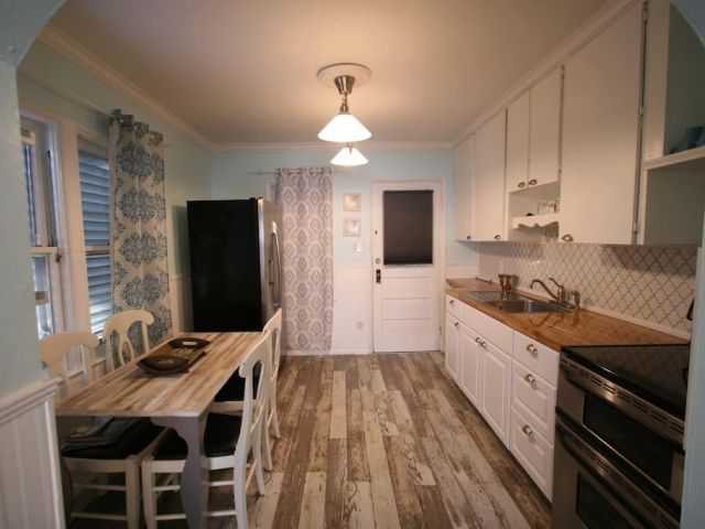 Home for sale at 100 NE 5th Street - photo 6204203