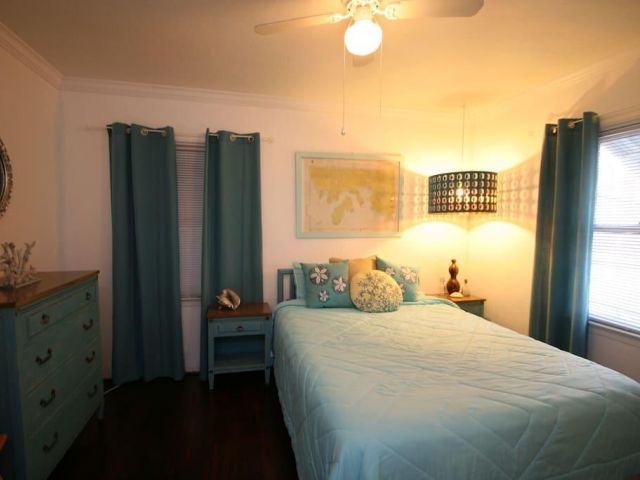 Home for sale at 100 NE 5th Street - photo 6204210