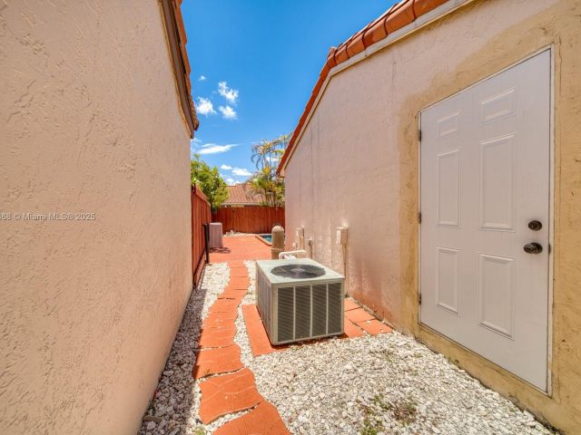 Home for sale at 10000 SW 147th Ct - photo 6205368