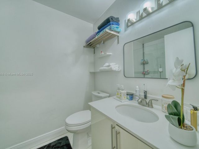 Home for sale at 10000 SW 147th Ct - photo 6205374