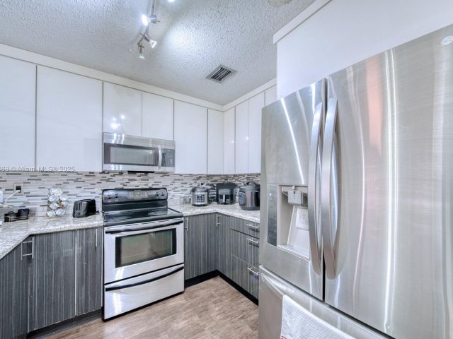 Home for sale at 10000 SW 147th Ct - photo 6205380