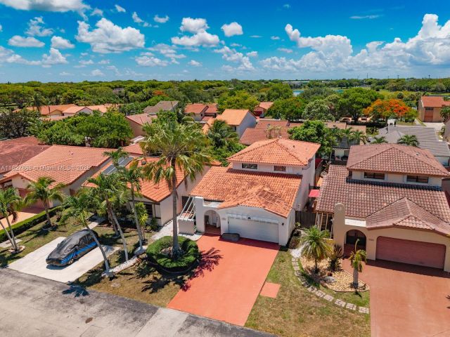 Home for sale at 10000 SW 147th Ct - photo 6205384