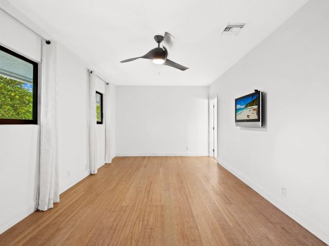 Home for sale at 1260 N Riverside Dr 1260 - photo 6207338