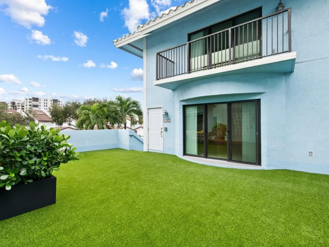 Home for sale at 1260 N Riverside Dr 1260 - photo 6207339