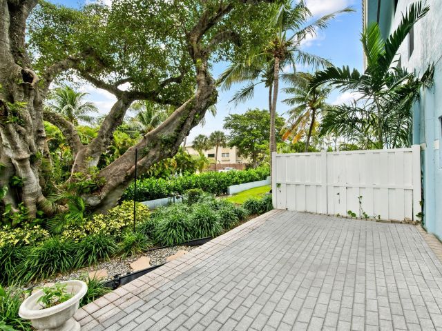 Home for sale at 1260 N Riverside Dr 1260 - photo 6207346