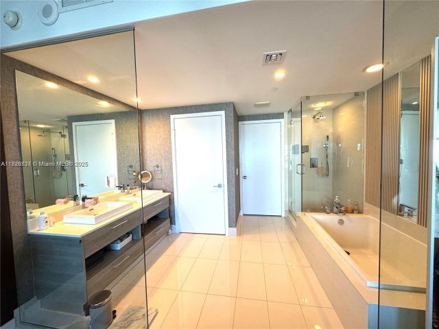 Apartment for sale  Unit #1401 - photo 6211508