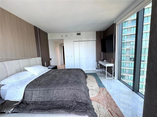 Apartment for sale  Unit #1401 - photo 6211516