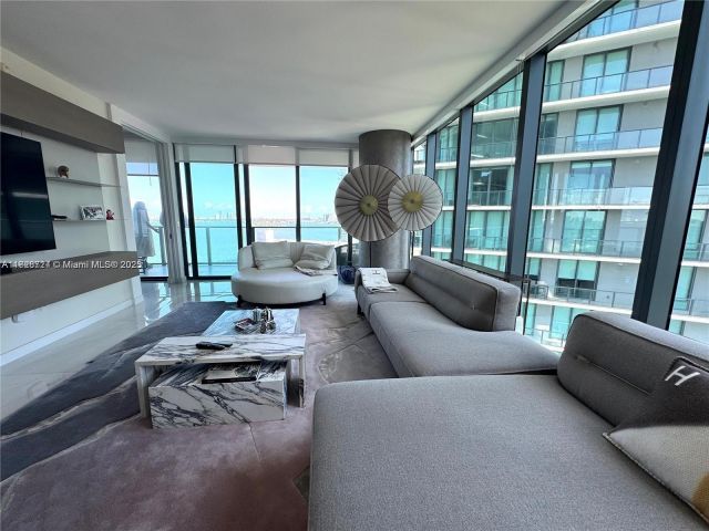 Apartment for sale  Unit #1401 - photo 6211522