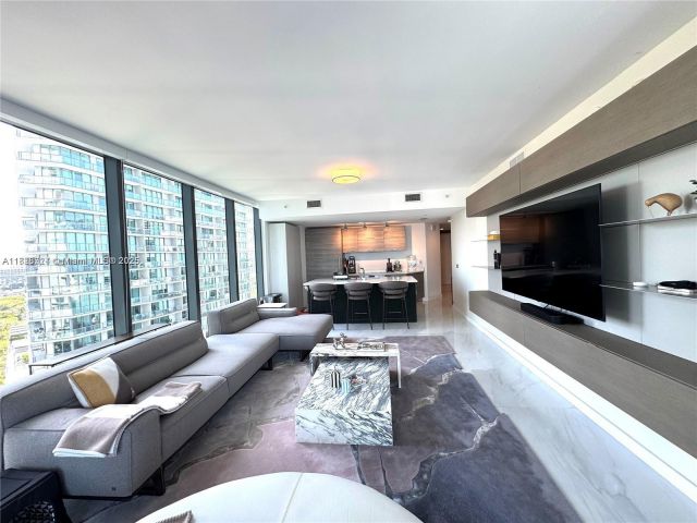 Apartment for sale  Unit #1401 - photo 6211523