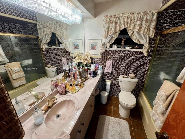 Home for sale at 9601 SW 66th St - photo 6227362