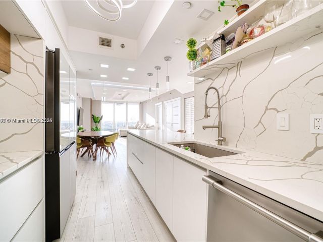 Apartment for sale  Unit #3708 - photo 6206998