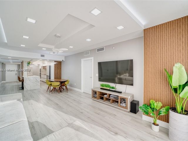 Apartment for sale  Unit #3708 - photo 6207002