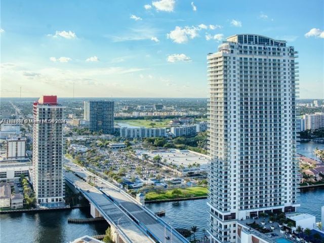 Apartment for sale  Unit #3708 - photo 6207010