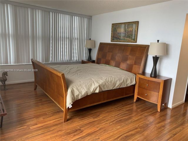 Apartment for rent  Unit #1721 - photo 6207161