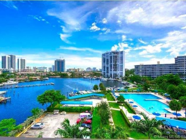 Apartment for rent  Unit #1721 - photo 6207163