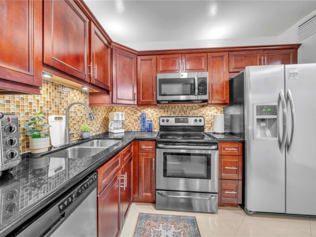 Apartment for rent  Unit #1220(AVAILABLE 05/01/26 - photo 6232033