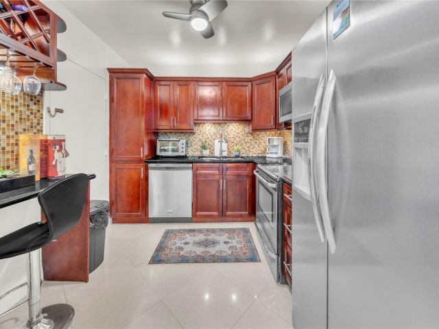 Apartment for rent  Unit #1220(AVAILABLE 05/01/26 - photo 6232034