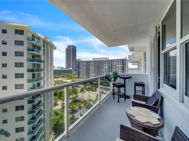 Apartment for rent  Unit #1220(AVAILABLE 05/01/26 - photo 6232042