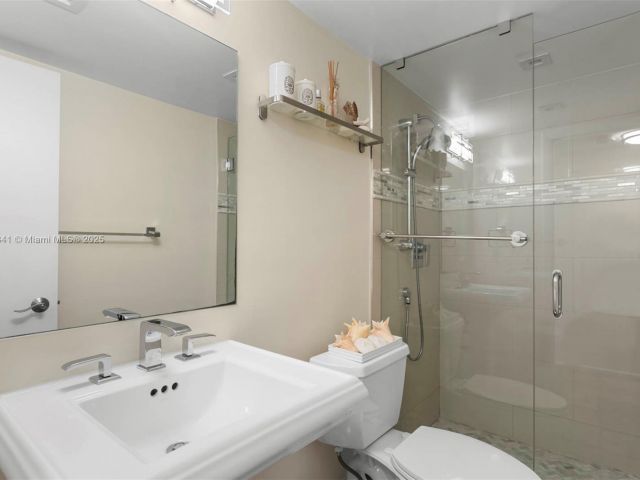 Apartment for rent  Unit #2302 - photo 6208048