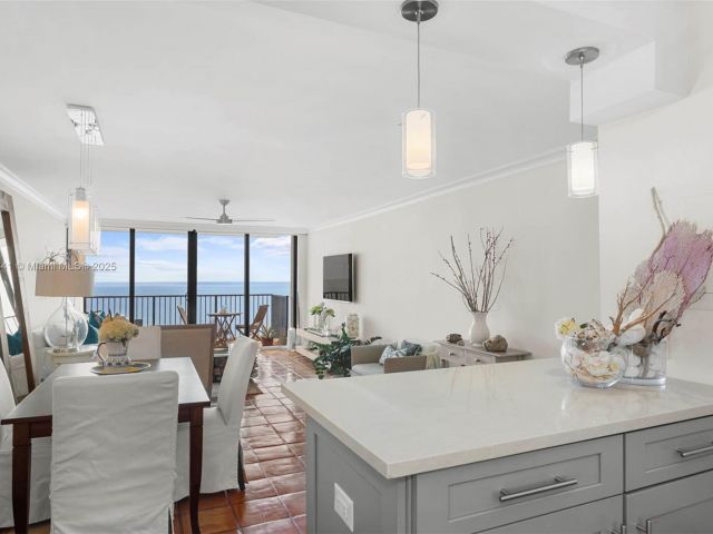 Apartment for rent  Unit #2302 - photo 6208054