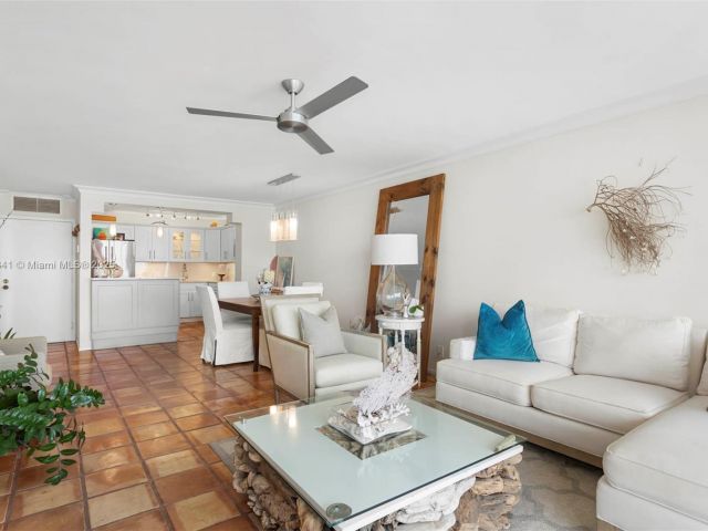 Apartment for rent  Unit #2302 - photo 6208056