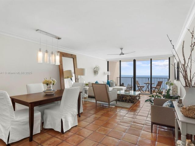 Apartment for rent  Unit #2302 - photo 6208062