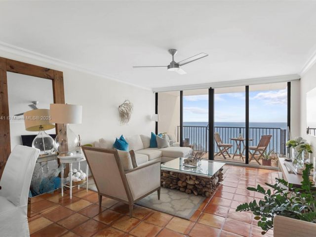 Apartment for rent  Unit #2302 - photo 6208063