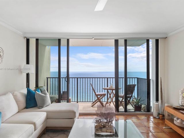 Apartment for rent  Unit #2302 - photo 6208065