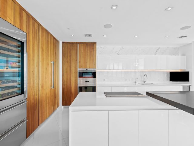 Apartment for sale  Unit #902 - photo 6208613