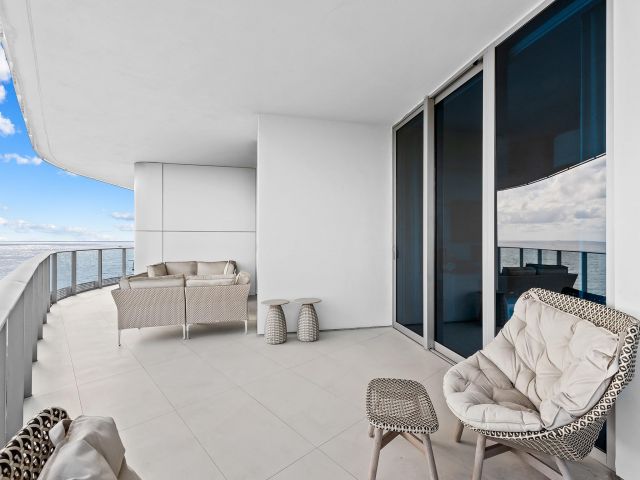 Apartment for sale  Unit #902 - photo 6208619