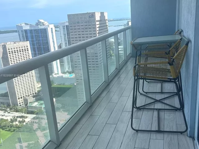 2-bedroom condo for sale in Miami - 50 Biscayne Blvd 4706 - MondialRealty
