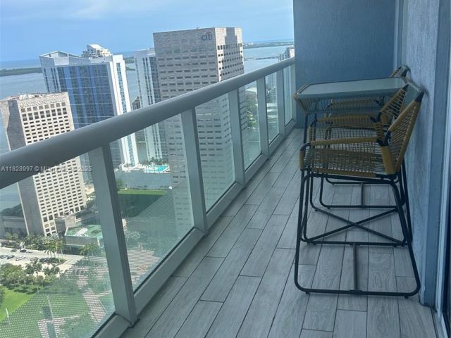 Apartment for sale  Unit #4706 - photo 6225912