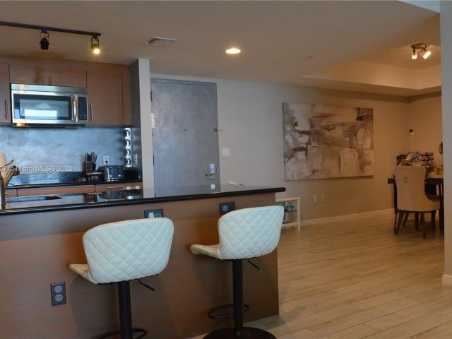 Apartment for sale  Unit #4706 - photo 6225927