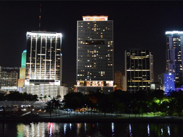 Apartment for sale  Unit #4706 - photo 6225928