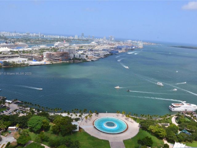 Apartment for sale  Unit #4706 - photo 6225929