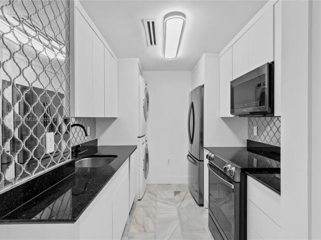 Apartment for sale  Unit #1035 - photo 6237722