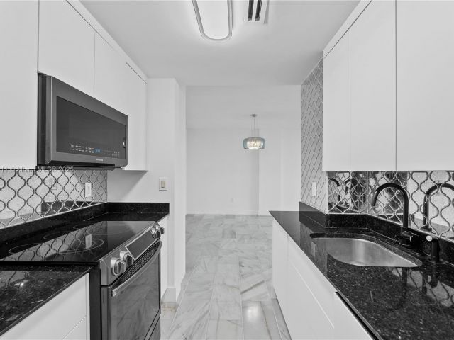 Apartment for sale  Unit #1035 - photo 6237723