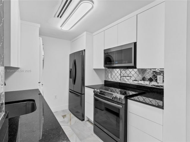 Apartment for sale  Unit #1035 - photo 6237724