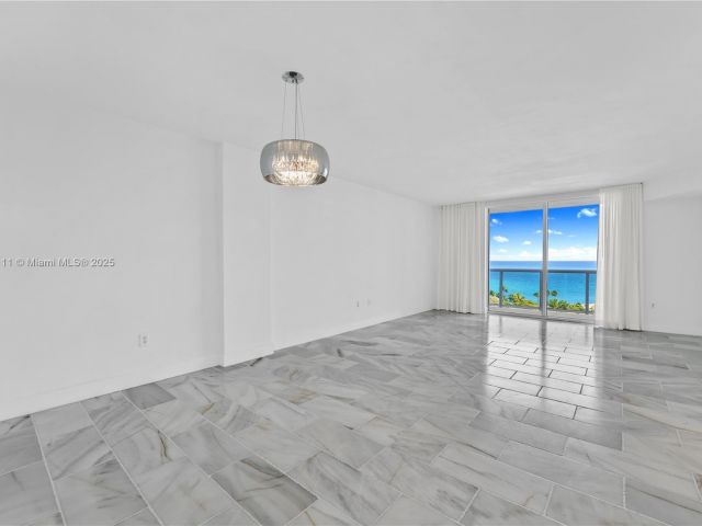 Apartment for sale  Unit #1035 - photo 6237725