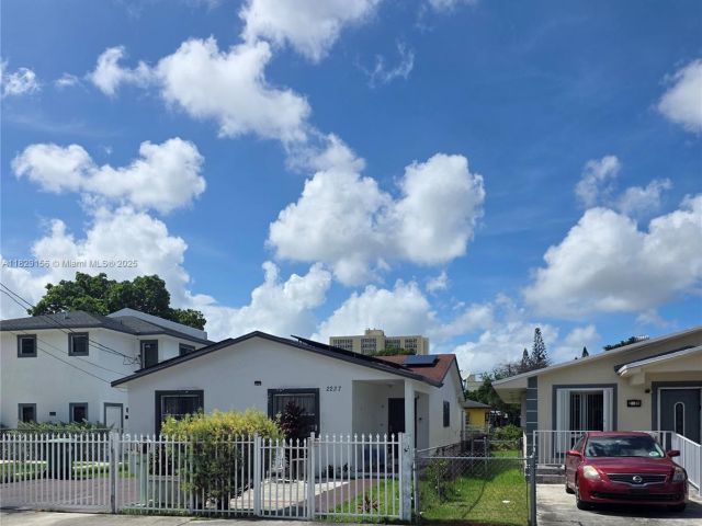 Home for sale at 2237 NW 50th St - photo 6213334