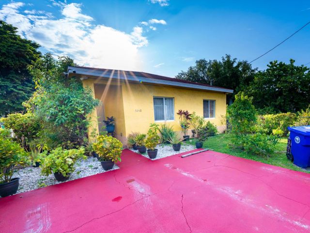 Home for sale at 6940 NW 5th Place - photo 6430496