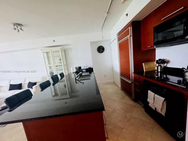 1-bedroom condo for rent in Hallandale Beach -  - MondialRealty