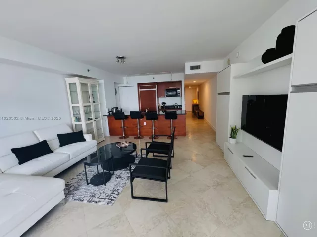 1-bedroom condo for rent in Hallandale Beach -  - MondialRealty