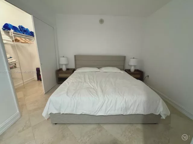 1-bedroom condo for rent in Hallandale Beach -  - MondialRealty
